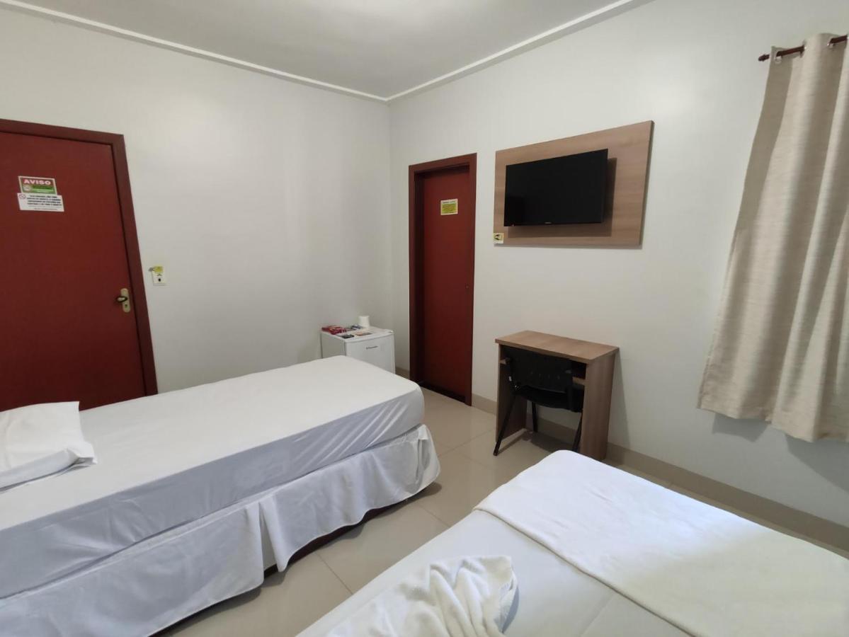 Cemarim Hotel Catalao Bagian luar foto