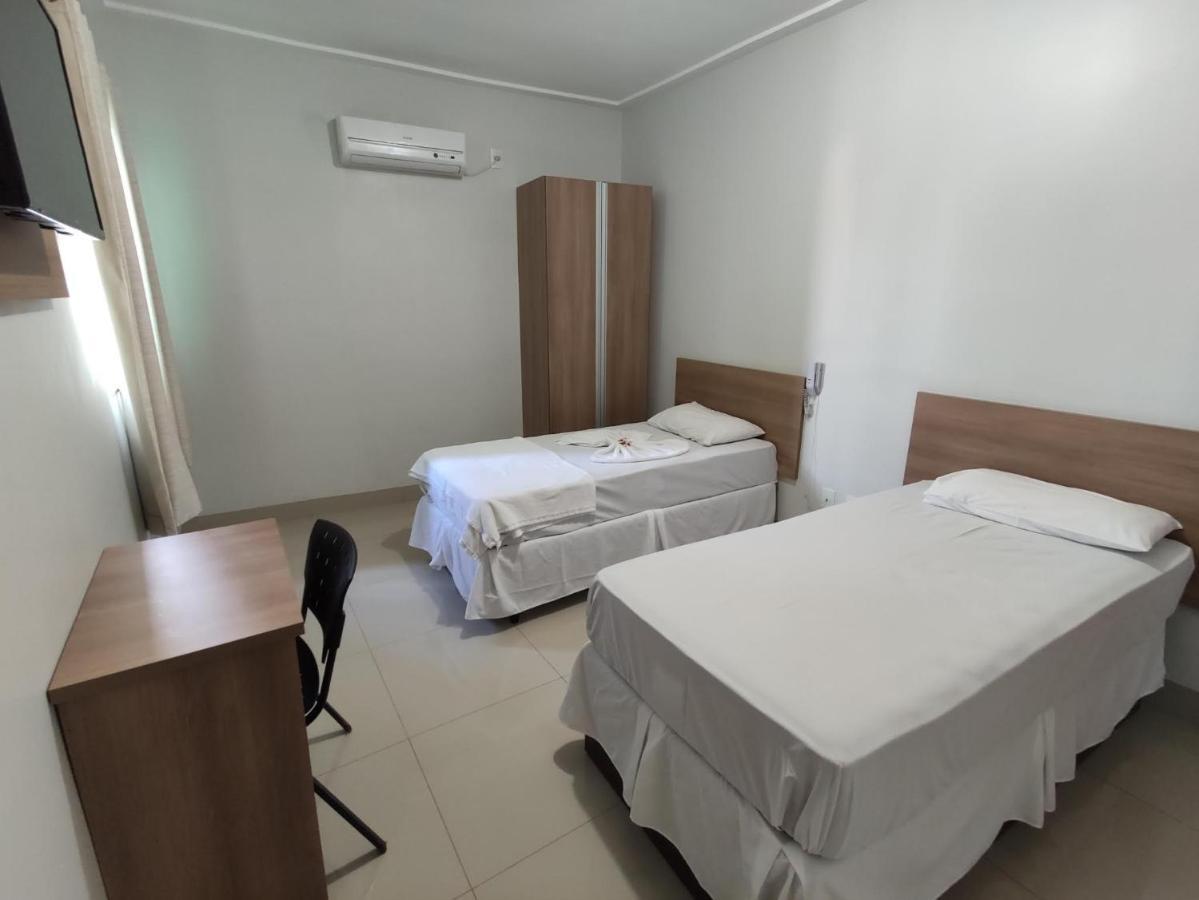 Cemarim Hotel Catalao Bagian luar foto
